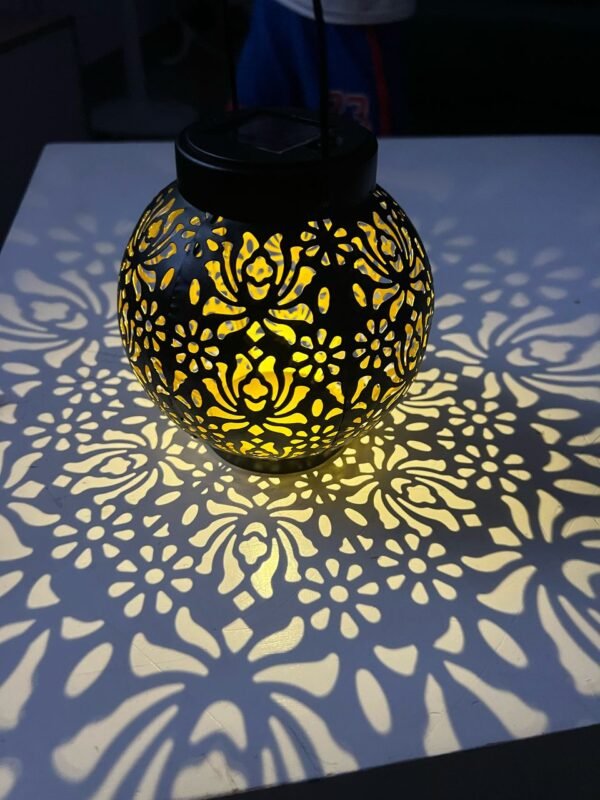 Lanterne Solaire “Fleur d’Ombre” – Image 2